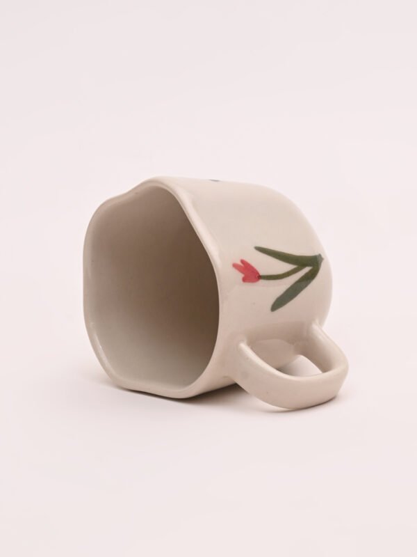 Lily Waves Tea Cups