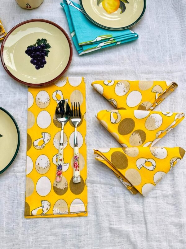 Egg & Easy Table Cloths | Set of 2